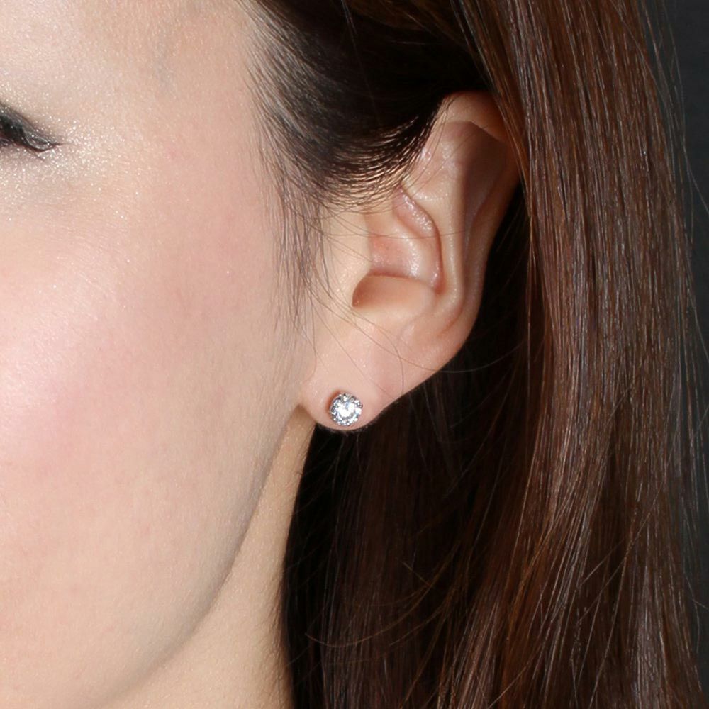 0.5カラット 一粒 ピアス ホワイトゴールド | ニューヨークからの贈り物 